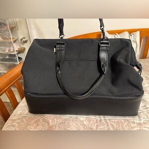 Brand new Beis Weekender bag in black